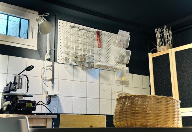Werkraum mit Dekupiersäge